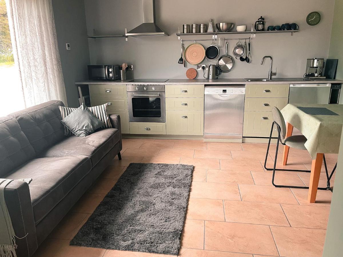 The Blue Door Apartment Cahersiveen Εξωτερικό φωτογραφία